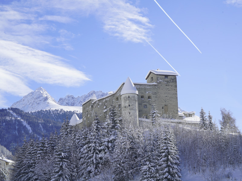 Schloss Naudersberg wacht über das Berdorf Nauders © Manuel Baldauf / TVB Tiroler Oberland