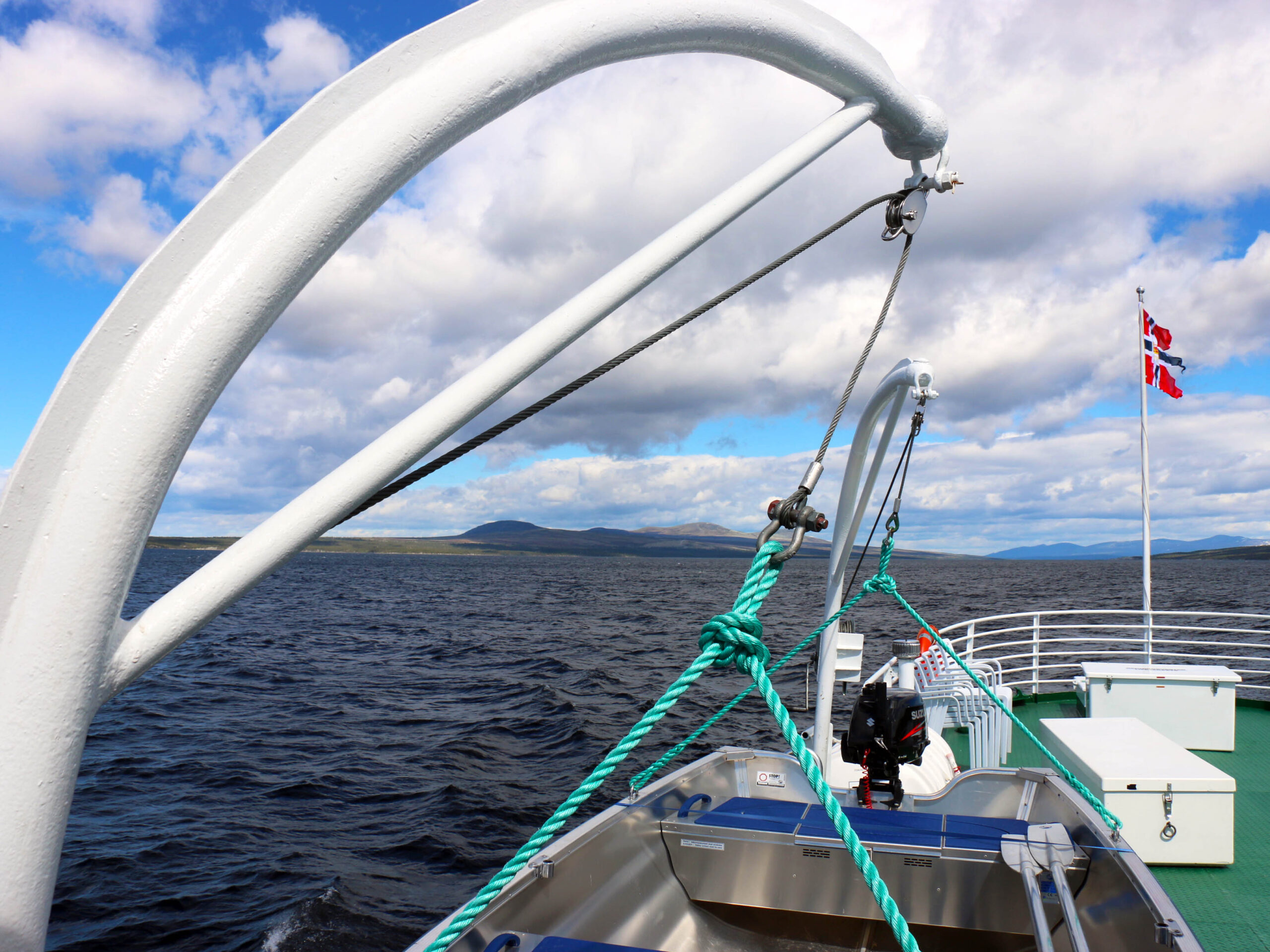 Wer mag, verbringt die Tagestour an Bord der D/S Fæmund II an Deck. © Dagmar Köhler