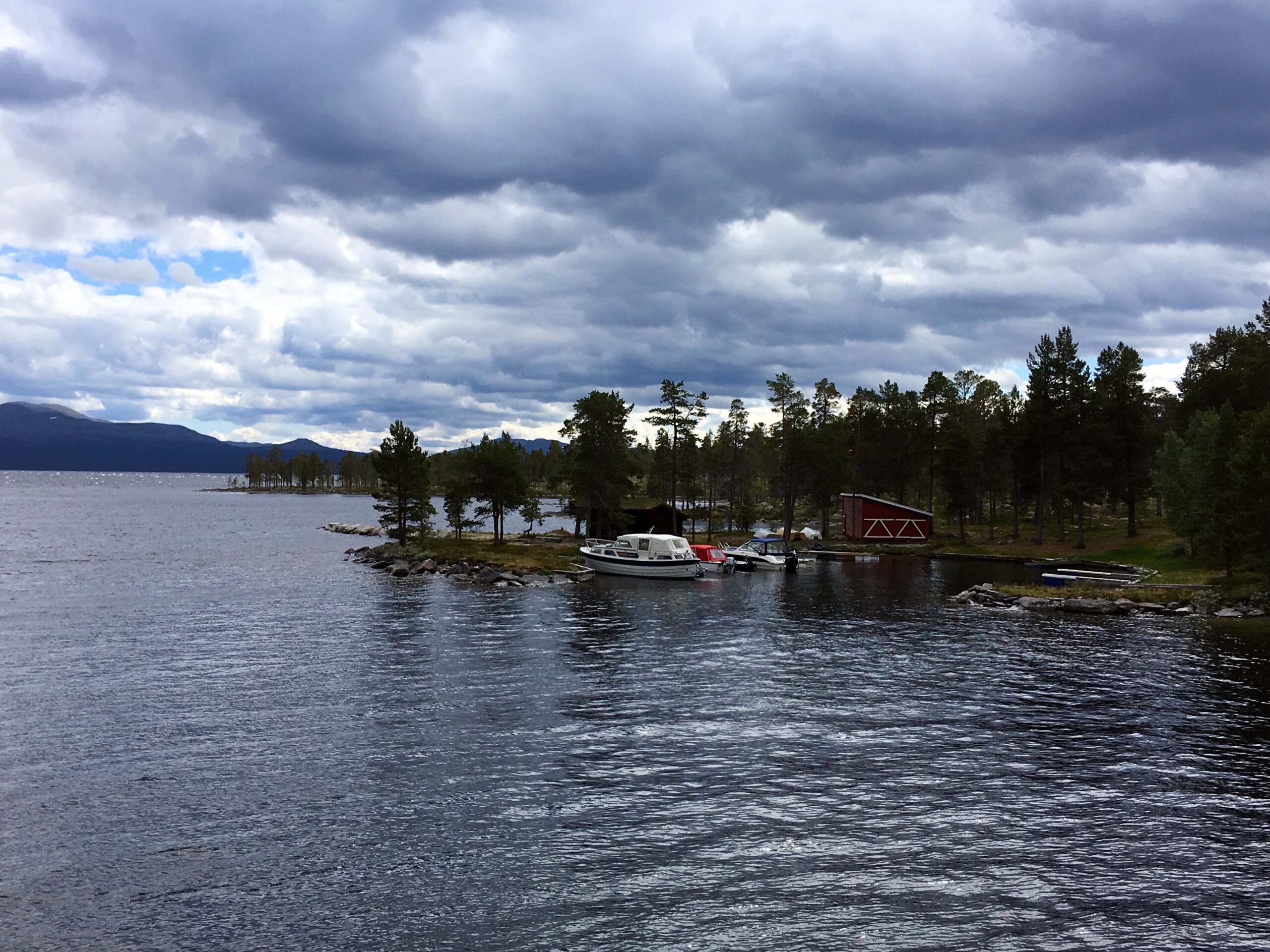 Elgå, ein Paradies für Wassersportler.  © Dagmar Köhler