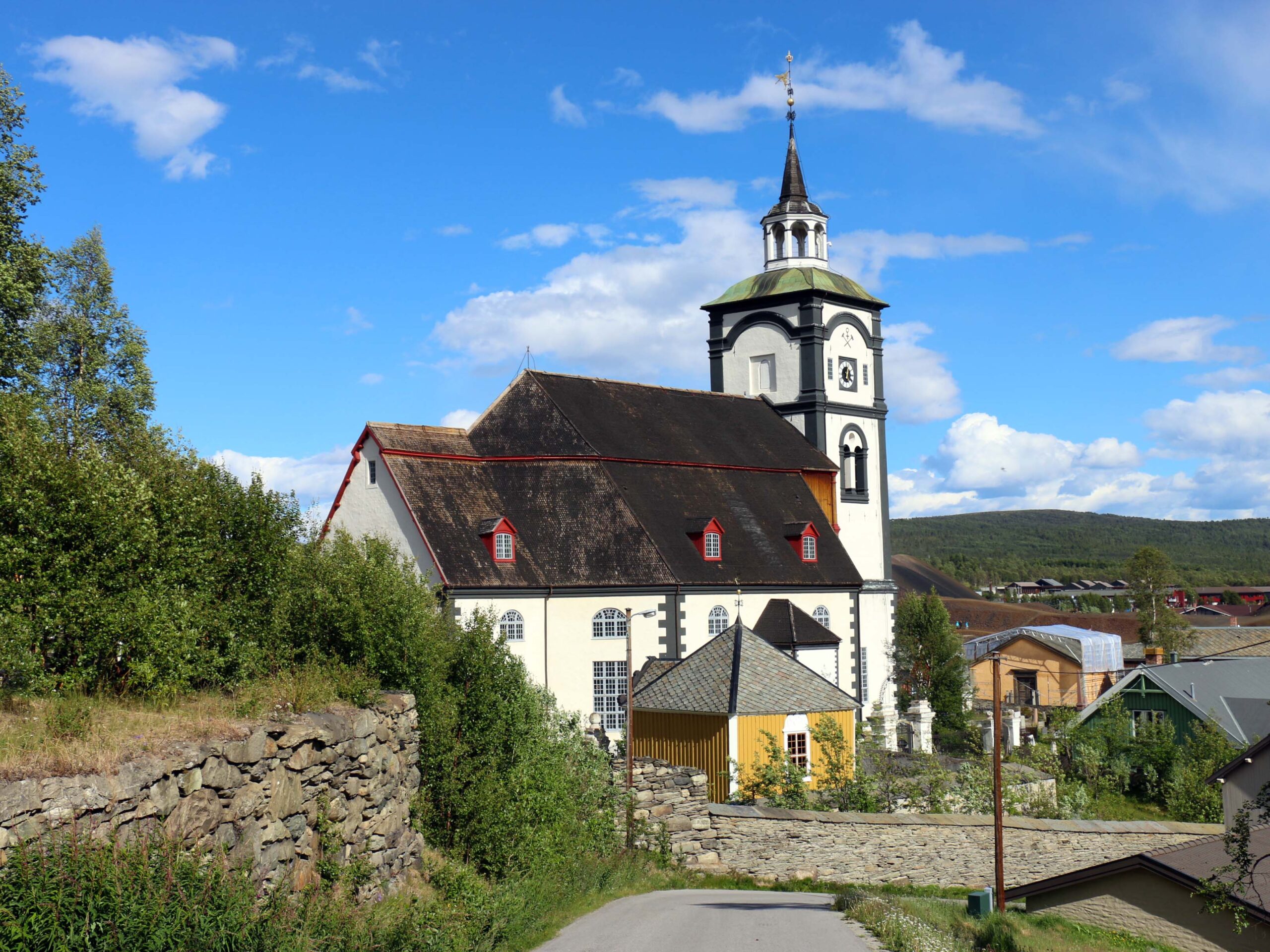 Die Kirche in Røros zählt zu den Größten in Norwegen. © Dagmar Köhler