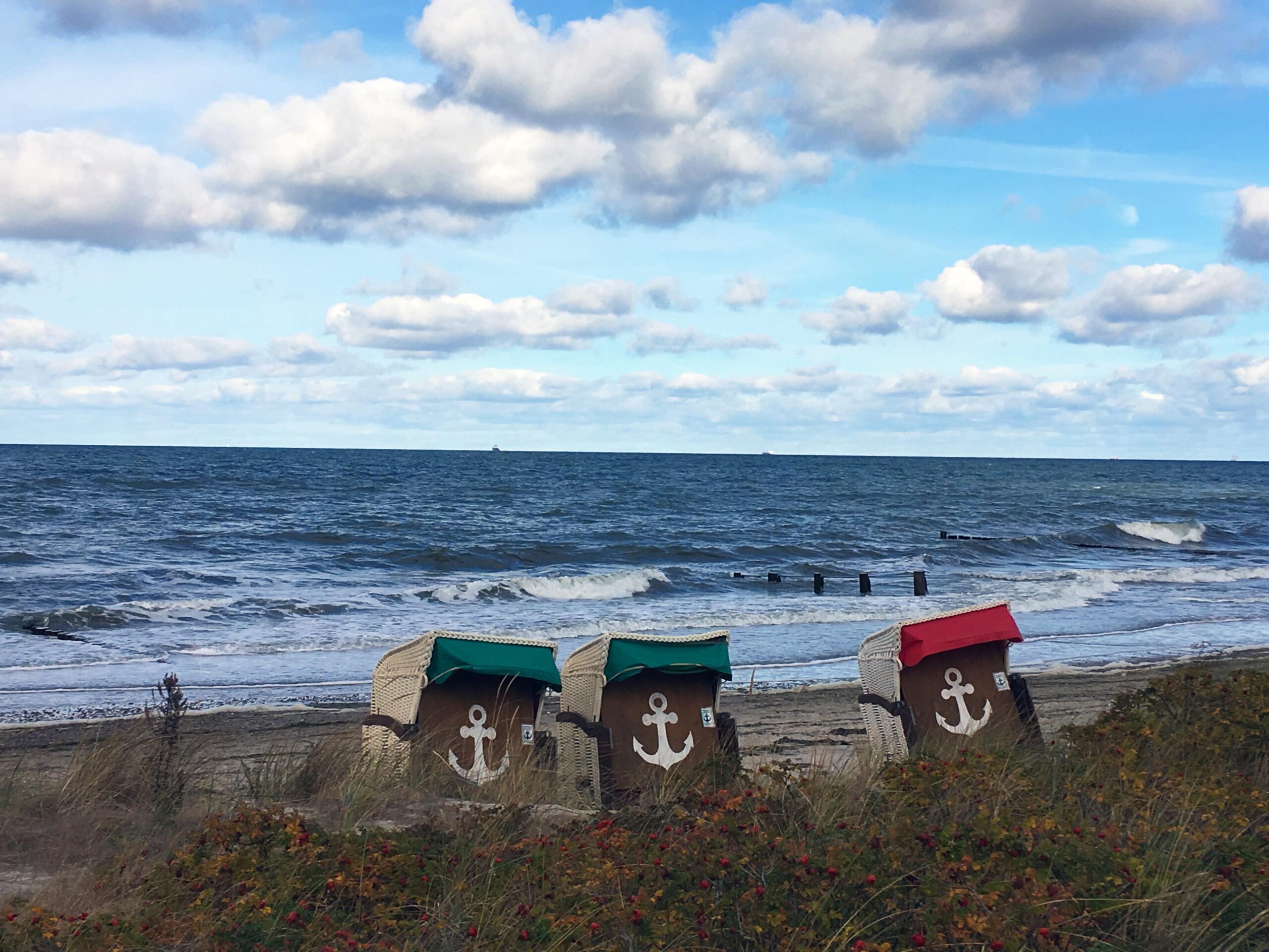 Der Strand lädt zu ausgedehnen Spaziergängen an der Ostsee ein. © Dagmar Köhler