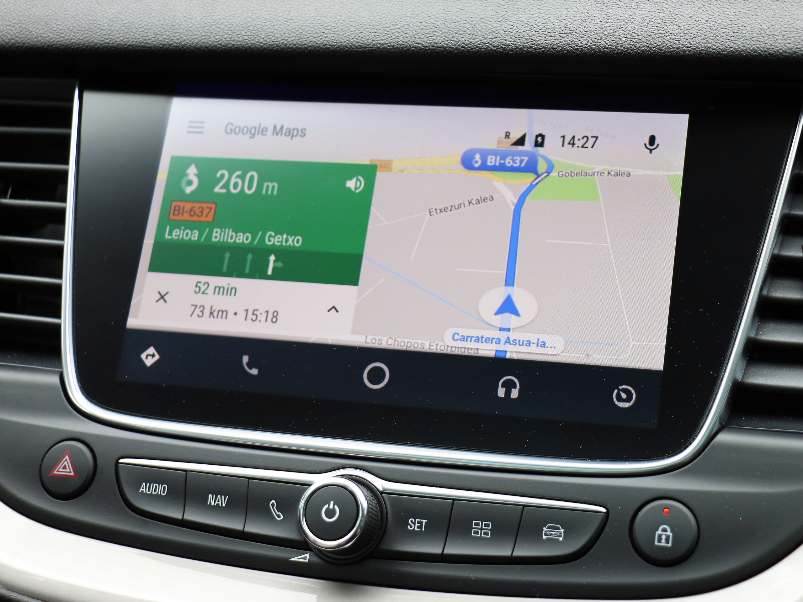 Per Apple CarPlay und Android Auto lässt sich auch die Routenführung über Google Maps problemlos nutzen. © Dagmar Köhler