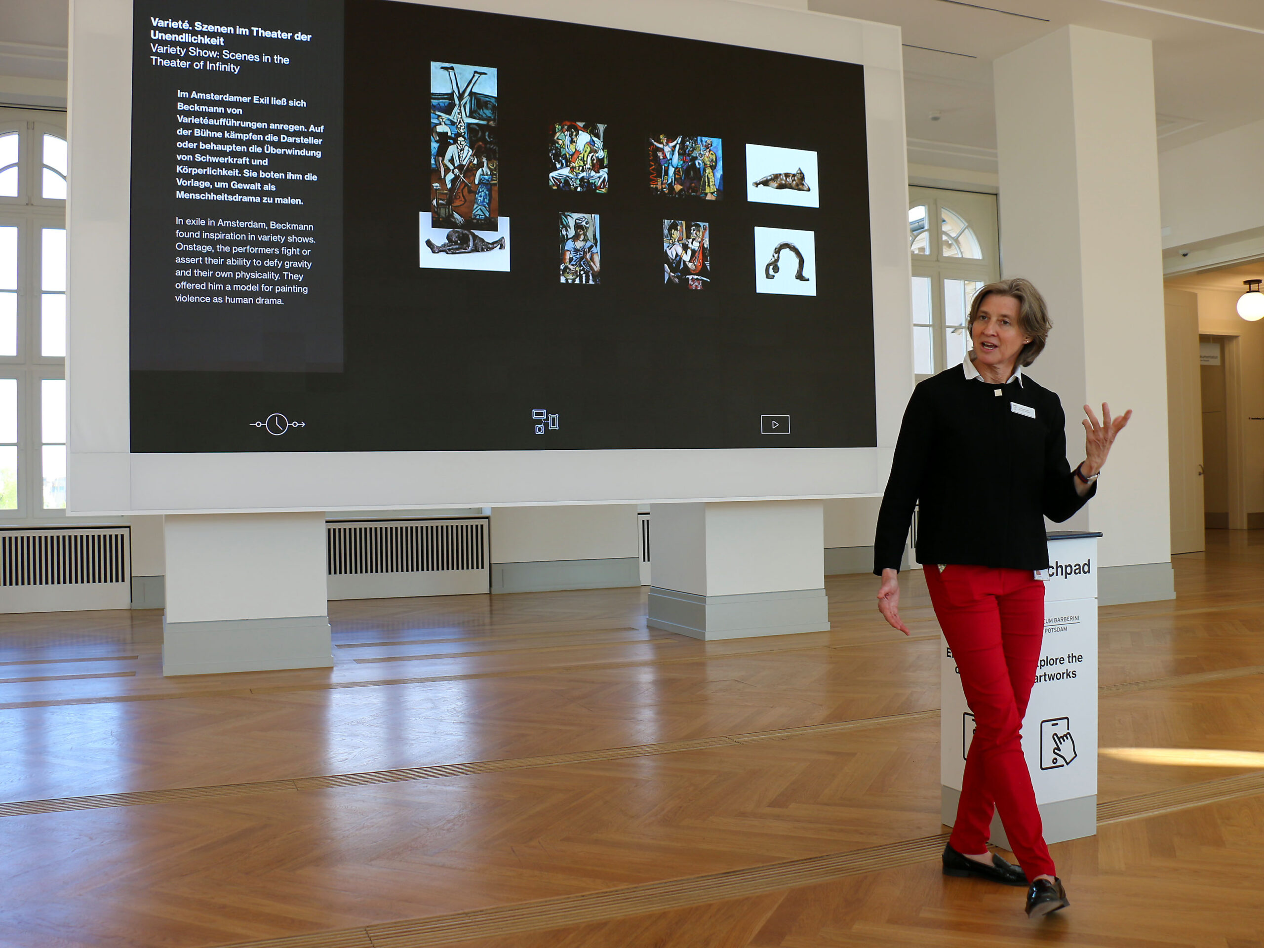 Freude an lebendiger Kunstvermittlung zeigt Dr. Dorothea Entrup im Barberini. © Dagmar Köhler