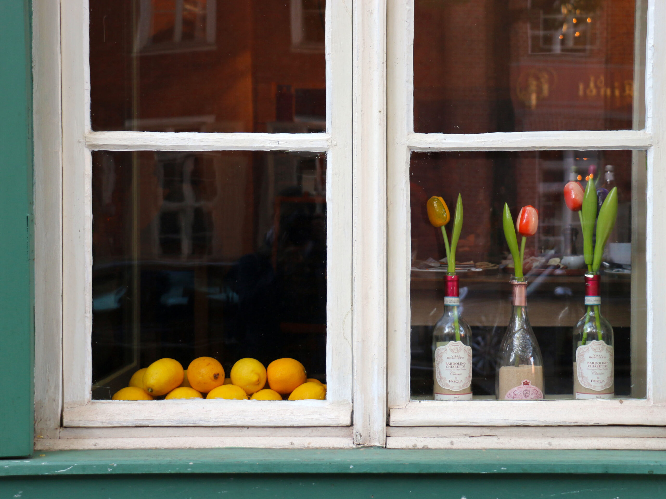 Viele kleine Läden, Cafés und Restaurants bestimmen das Straßenbild. © Dagmar Köhler