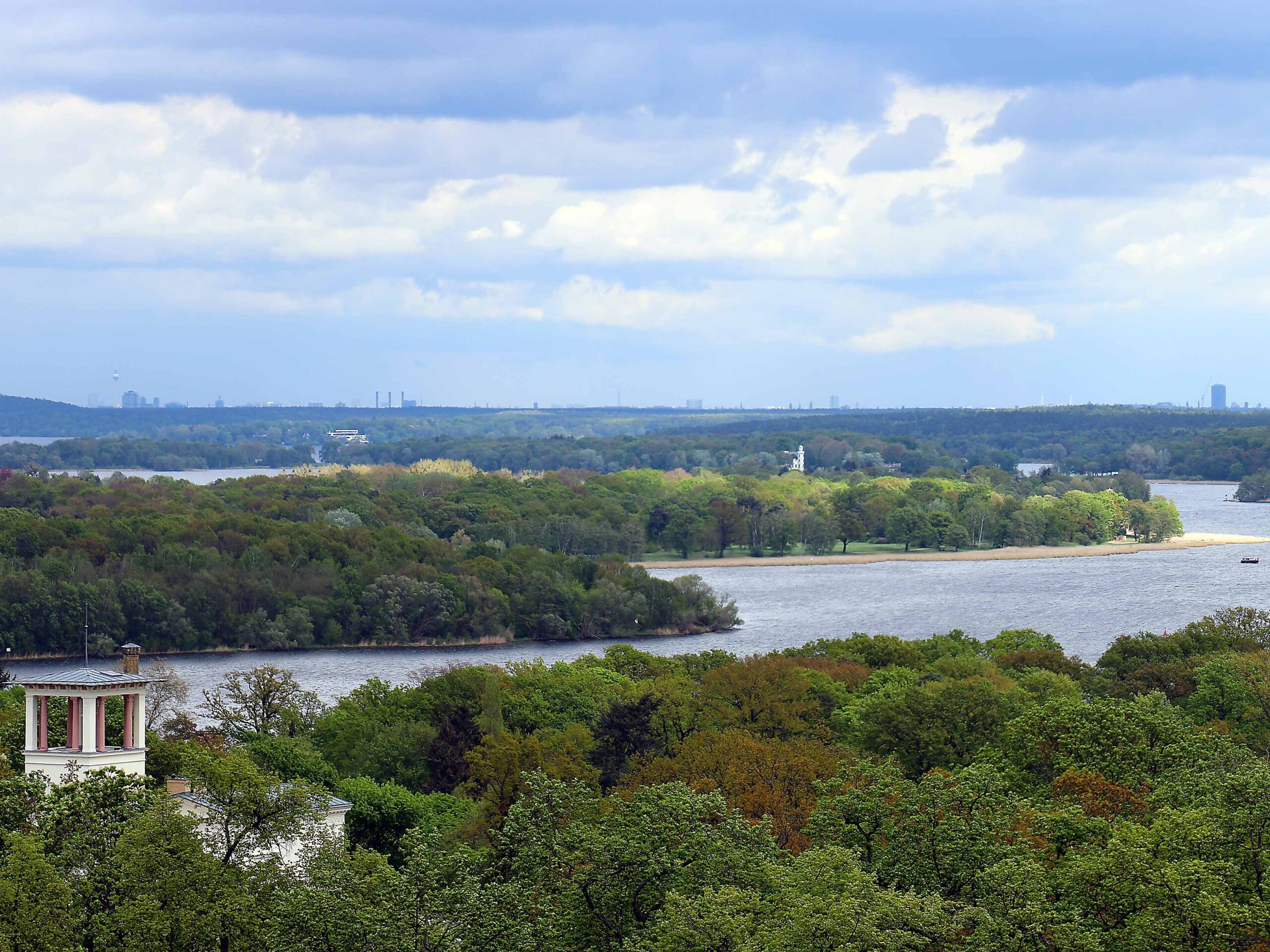 Vom Belvedere gib es eine Aussicht bis zum Berliner Fernsehturm. © Dagmar Köhler