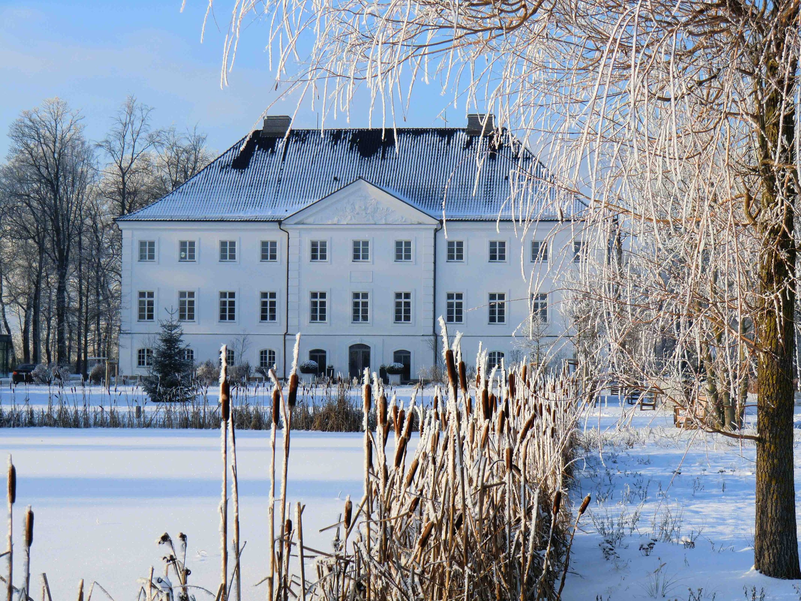 Winterzauber auf Schlossgut Gross Schwansee. © schlossgut gross schwansee