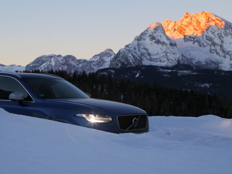 Das Alpenglühn am Watzmann. Mit dem XC90 T8 ist die Auffahrt kein Problem. (c) Andreas Burkert